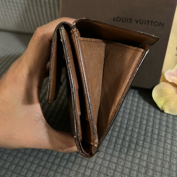 Preloved Louis Vuitton monogram wallet w/ dust bag and box - Picture 6 of 15